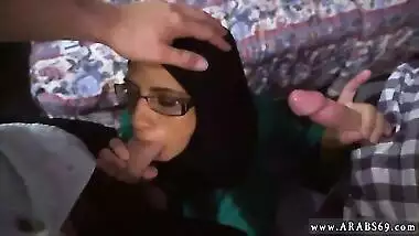 Muslim horny guy and maid Desperate Arab Woman Fucks For Mone